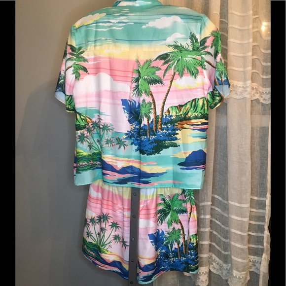 NWT Flying Tomato Hawaiian Shorts sz Med - Picture 3 of 4